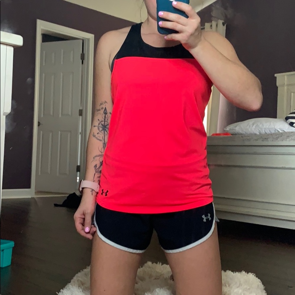 Under Armour ULG or women’s Xs Bright Pink Tank